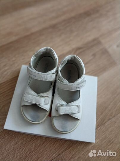 Сандалии Тотто