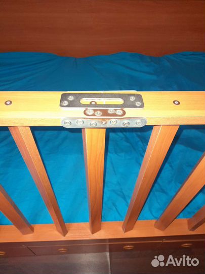 Двухъярусная кровать