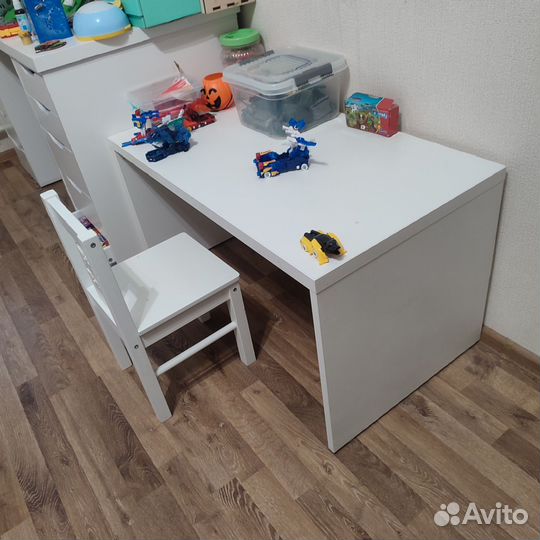 Столик-ящик для игрушек икеа стува и стульчик