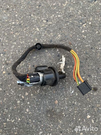 Замок зажигания Renault Symbol