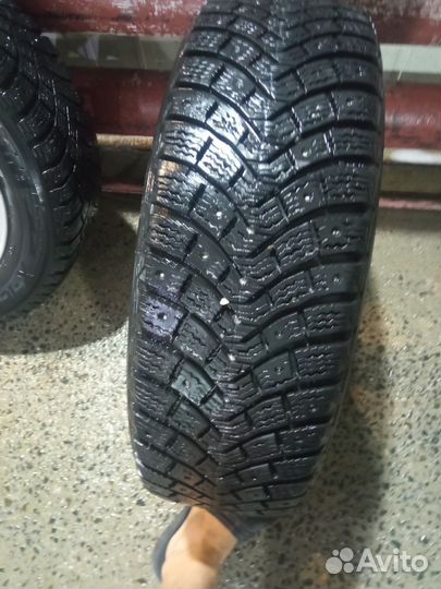 Оригинальные диски Nissan r15 и резина Michelin