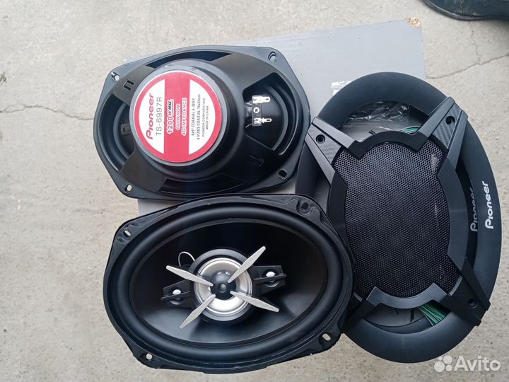 Блютуз колонка Новая