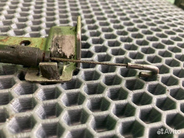 Тросик вещевого ящика MAN TGX