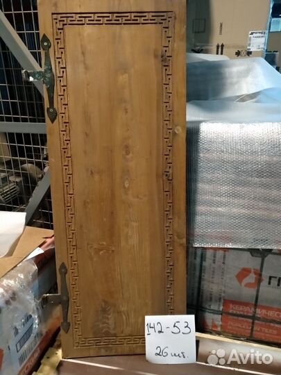 Резные двери