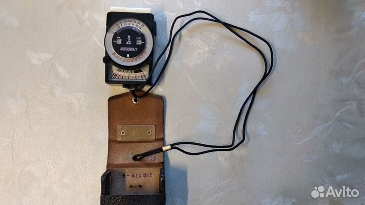Фотоэлектрический экспонометр Ленинград 7 1982