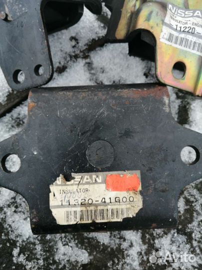 Подушка Двигателя и каропки Nissan 1132041G00
