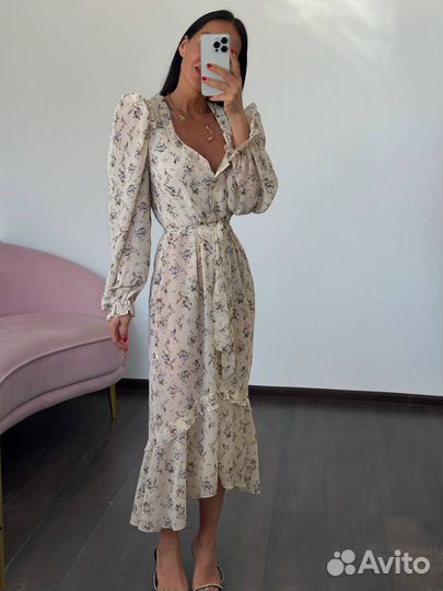 Шифоновое платье с рукавами фонарик