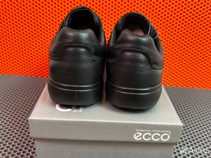 Кроссовки Ecco легкие