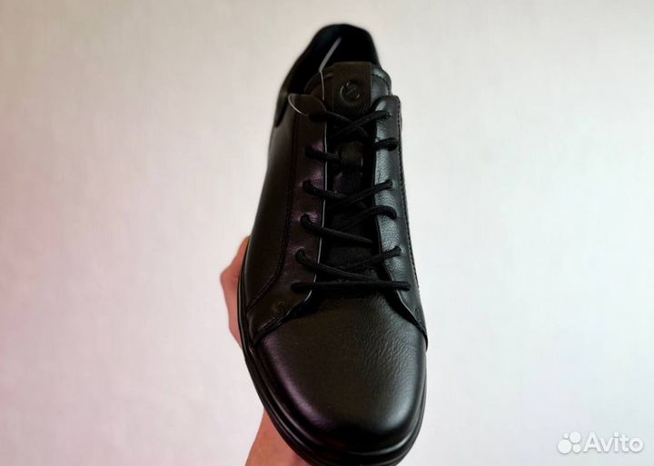 Кроссовки Ecco легкие