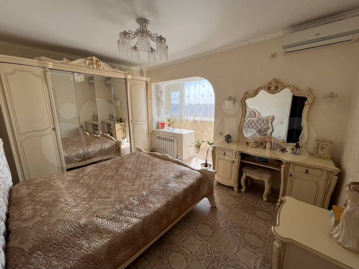 4-к. квартира, 108 м², 10/12 эт.