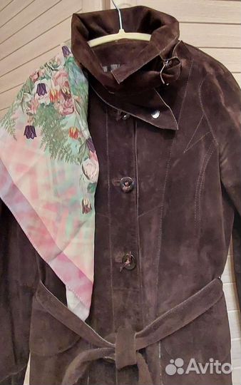 Плащ из натур. замши шокол. цвета 44 р