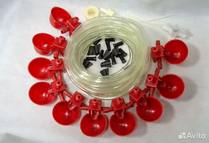 Комплект чашечная поилка для птиц, кур, перепелов