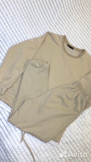 Спортивный костюм женский 42