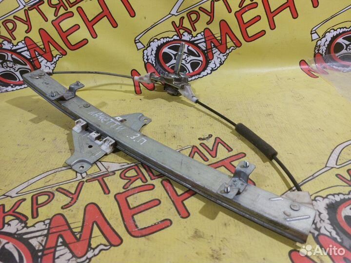 Механический стеклоподъемник задний правый