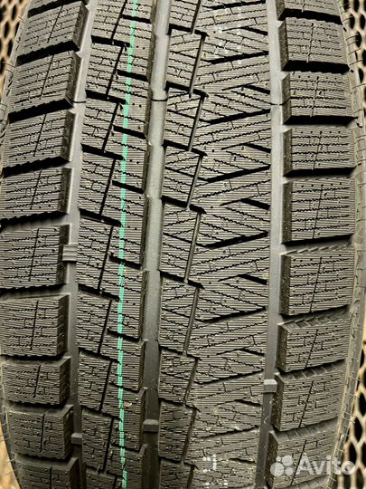 Kapsen SnowShoes AW33 315/35 R20 79H