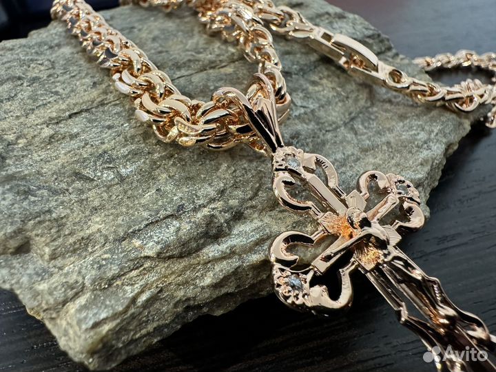 Цепочка и крестик