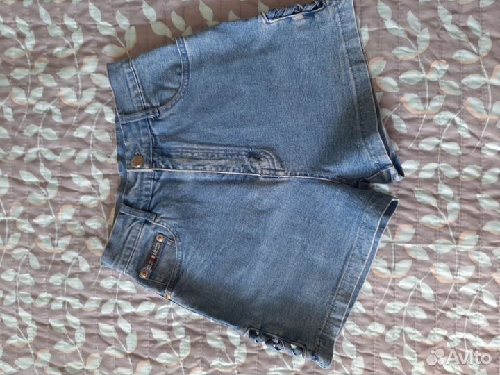 Джинсовые шорты разм. 40-42, б/у