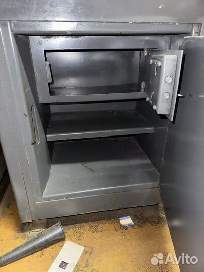 Сейф большой