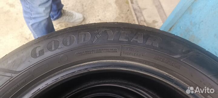 Goodyear EfficientGrip Performance 2 215/55 R17 94W