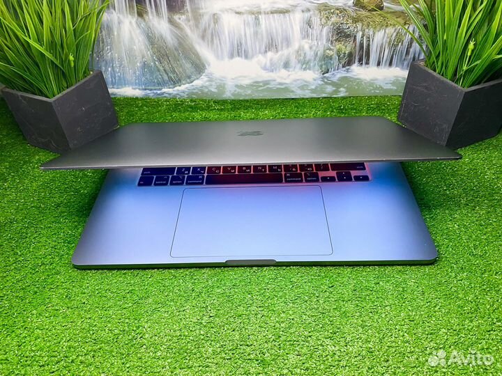 Macbook Pro 16 2019 i9-64-1Tb Мощный