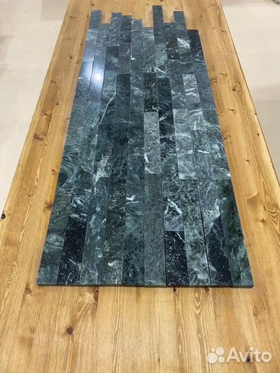 Плитка ламель для бани из зеленого камня змеевика