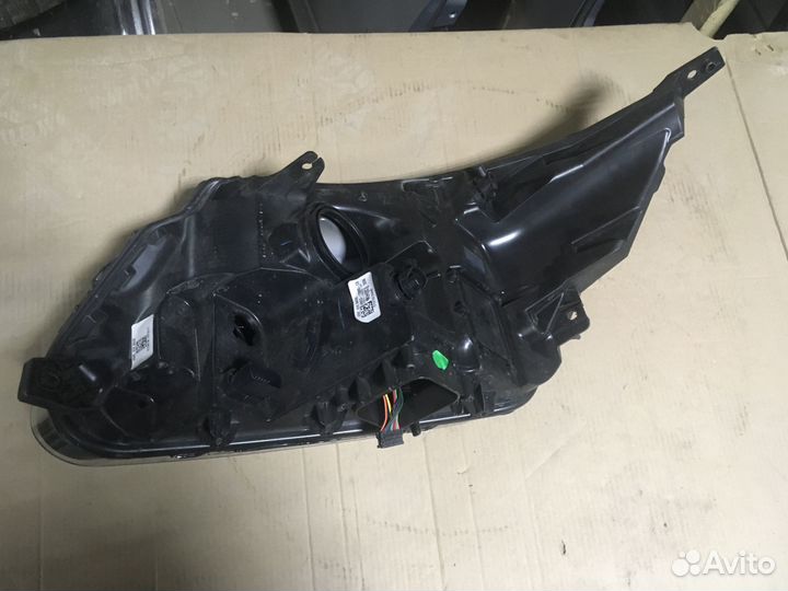 Ford Explorer 5 фара правая LED рестайлинг