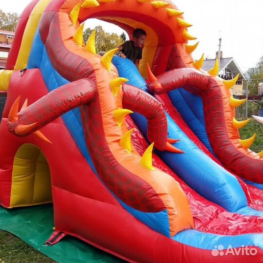 Батут надувной 