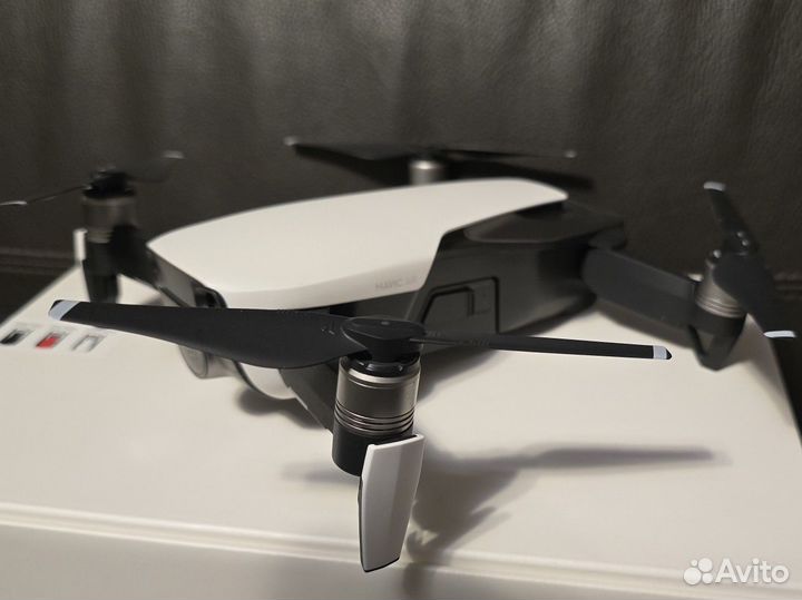 Квадрокоптер dji mavic air fly more combo