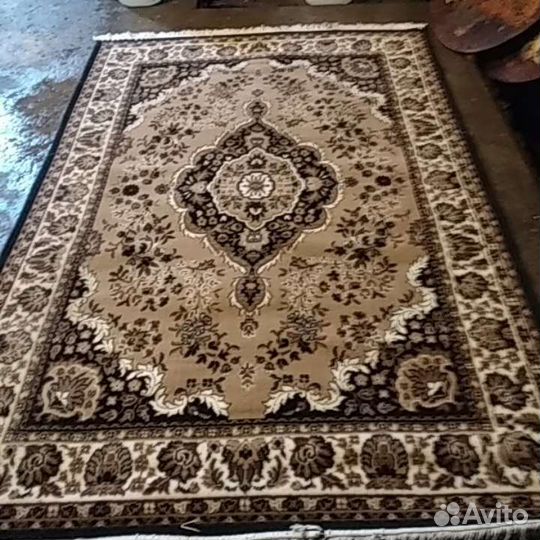 Ковер шерстяной