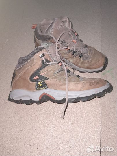 Ботинки женские зимние 39- 40 размера