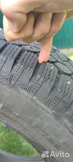 Continental Conti4x4IceContact 225/70 R16 и 225/70 R16 110T