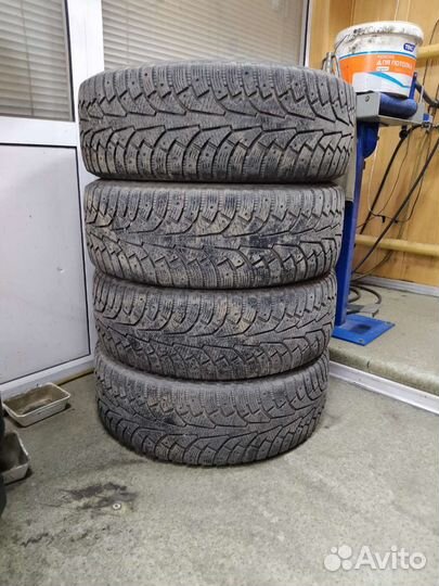 Nokian Tyres Hakkapeliitta 10 235/60 R18