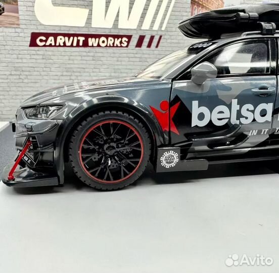 Коллекционная модель Audi RS6 DTM Avant 1:24