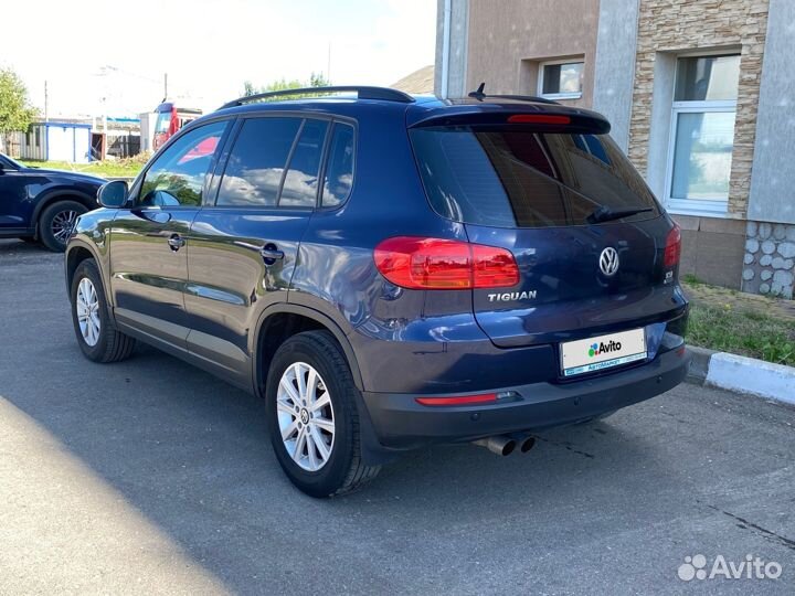 Volkswagen Tiguan, 2011