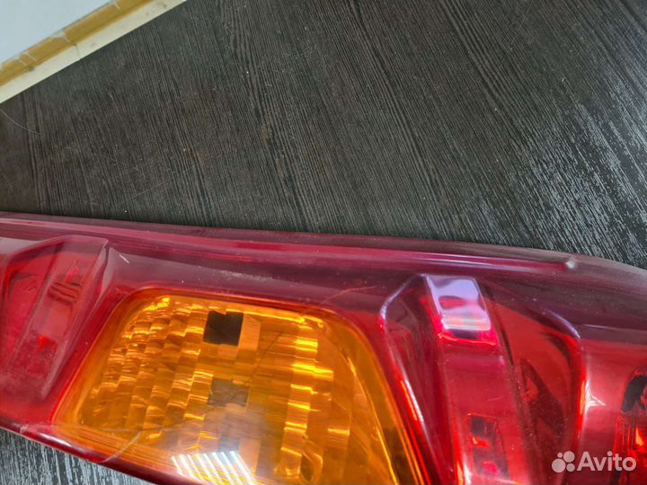 Фонарь задний правый Nissan Xtrail t31 дорестаил