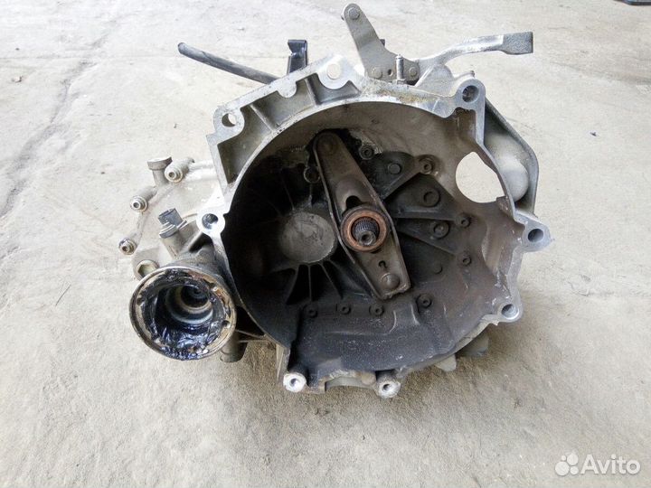 МКПП Volkswagen Polo Sedan