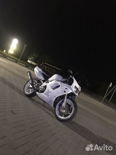 Honda CBR900RR