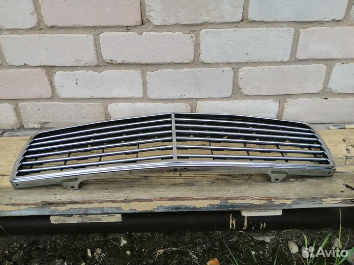 Решетка радиатора Mercedes-Benz w140