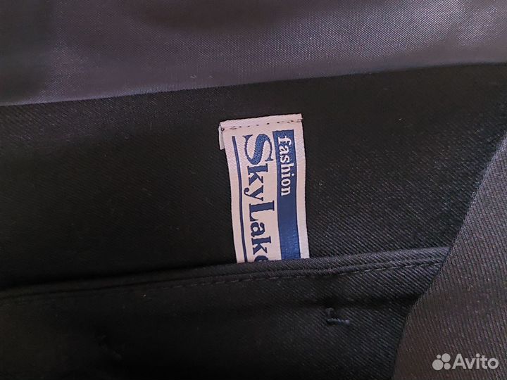 Жилетка для мальчика новый и школьный пиджак