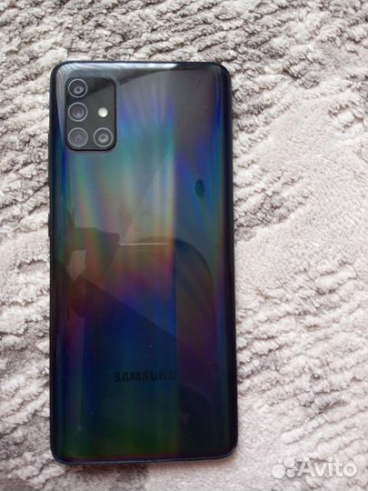 Телефон Samsung