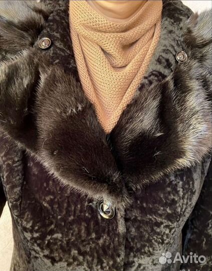 Шуба мутоновая с капюшоном 50 размер