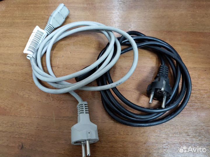 Провод питания для компьютера