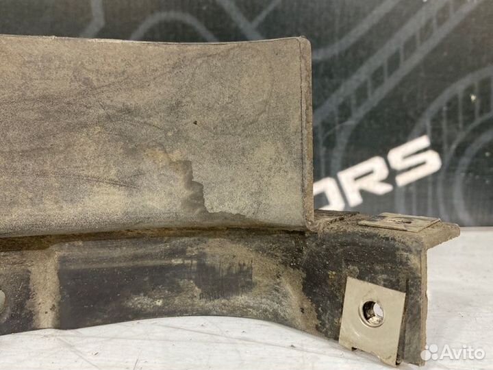 Щиток задний правый Audi A4 B6 ASN 2004