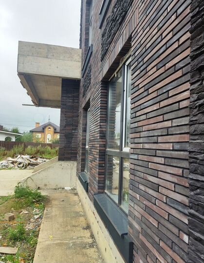 Дом 650 м² на участке 21,3 сот.