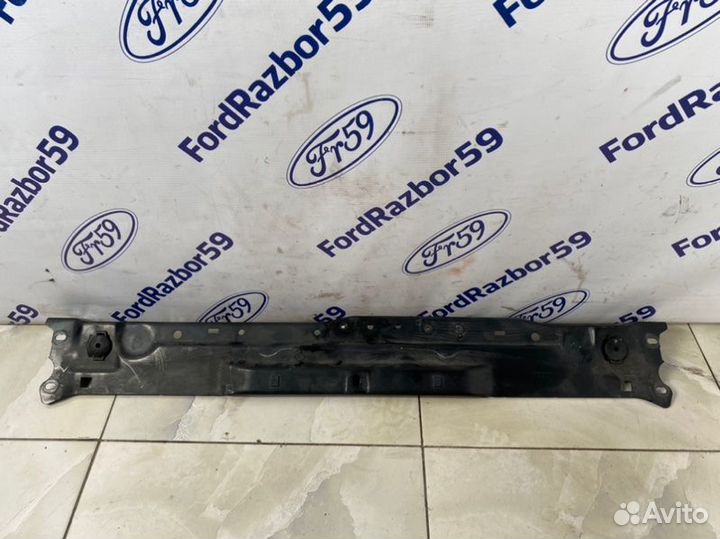 Панель передняя (телевизор) Mercedes-Benz C-Class