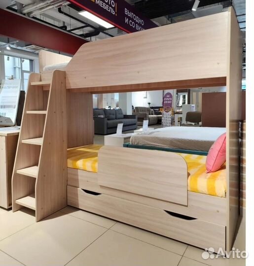 Детская кровать.Кровать-машина.Кровать-диван