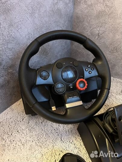 Игровой руль logitech driving force gt