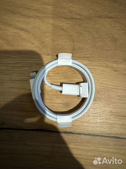 Apple Lightning to USB-C кабель (1 м) mqgj2ZM/A