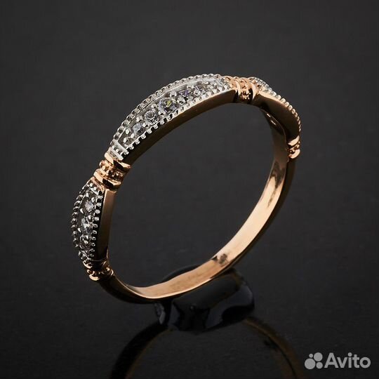 Кольцо из красного золота с фианитами и родировани