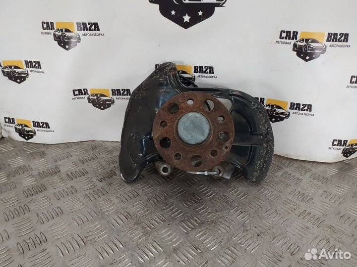 Кулак поворотный передний левый L